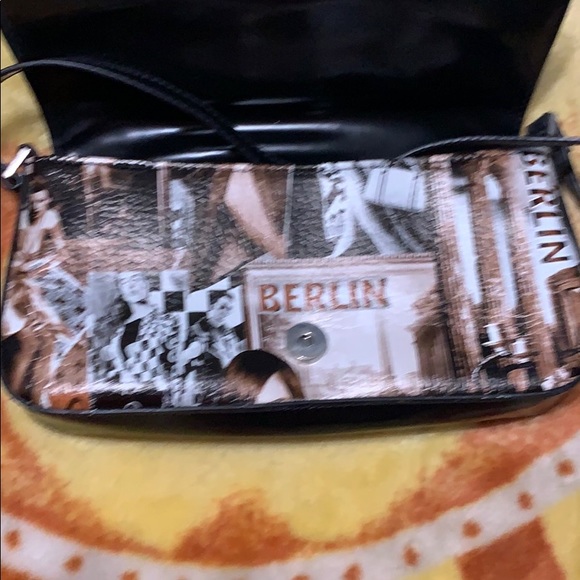 Purse - Picture 2 of 3